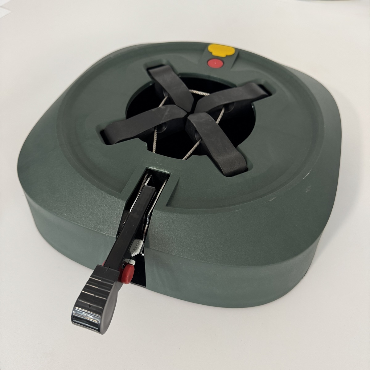 Stojan na vánoční stromek s pedálem